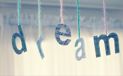 “勇敢”堅定夢想，不忘初心繼續(xù)前行——12月演講主題1